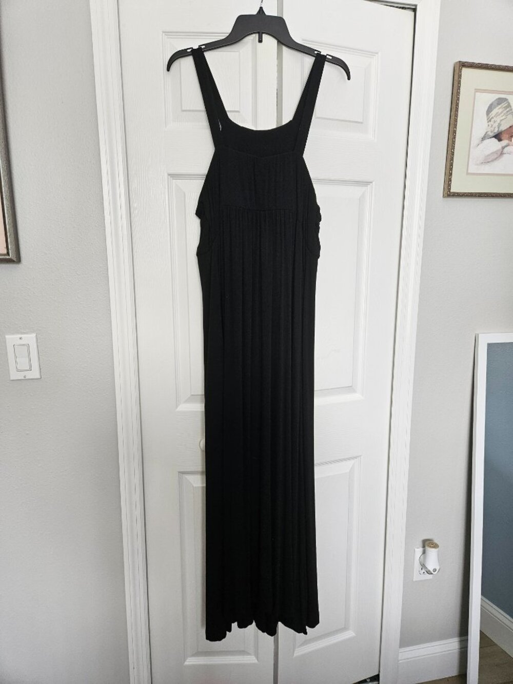 Black Sleeveless Maxi Dress - Picture 2 of 2